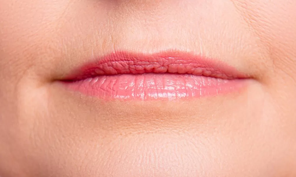 female with thin lips